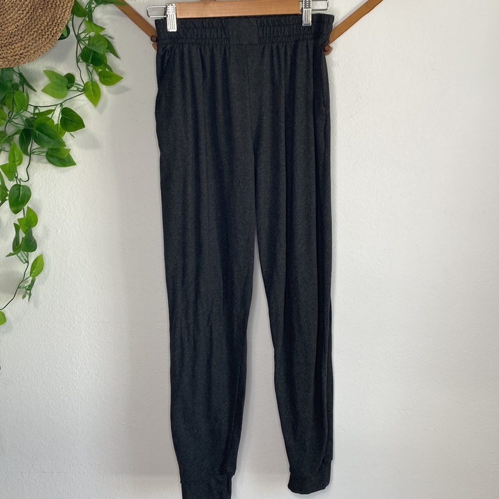 Women's Leggings Depot Active Wear Gray Joggers Size Medium RN 164559
